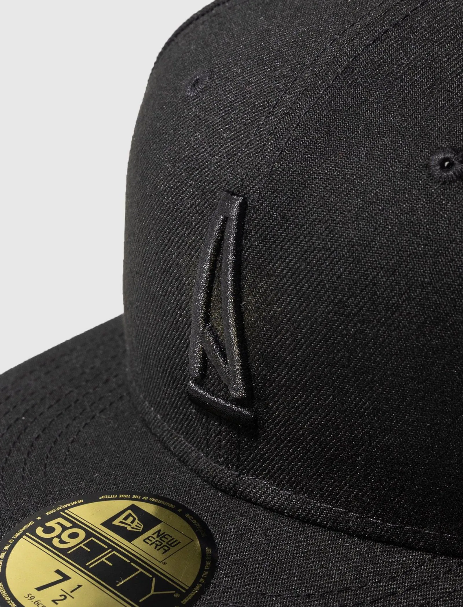 Sure! An optimized title for your e-commerce product could be:

Luxury A Ma Maniere Adjustable Hat - Premium Quality, Stylish Design

This title adds modifiers that highlight the qualities and appeal of the product. Let me know if you need further assistance!