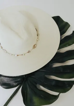 Beige Seashell/Pearl Beach Hat