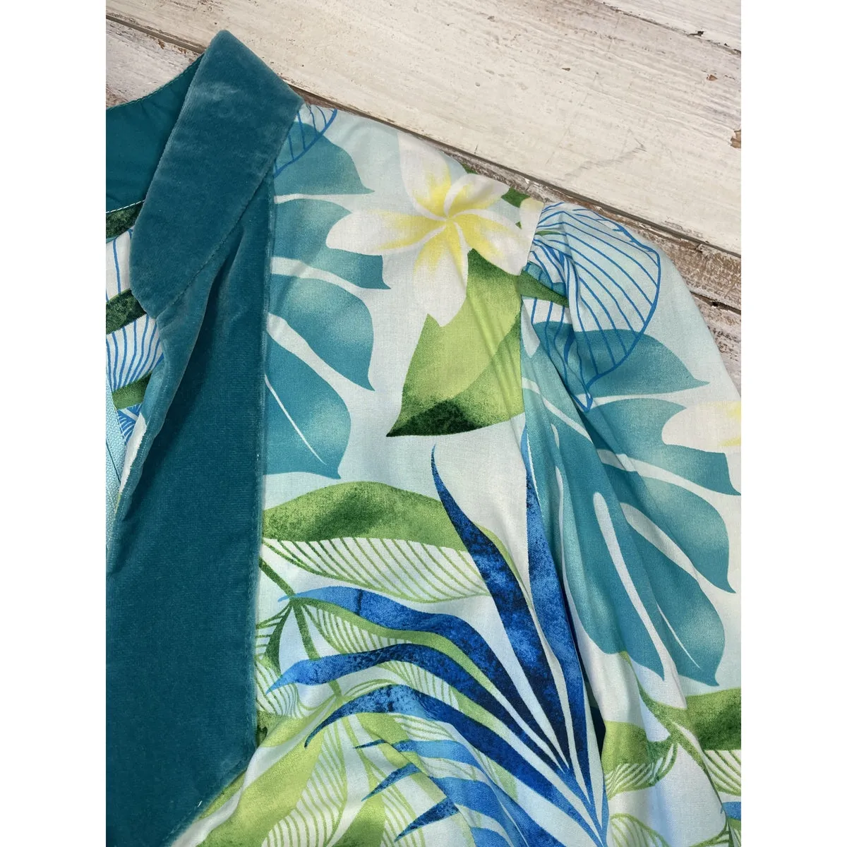 Green Mandarin Velvet Collar Monstera Leaf Hawaiian Dress | Plus Size 2656