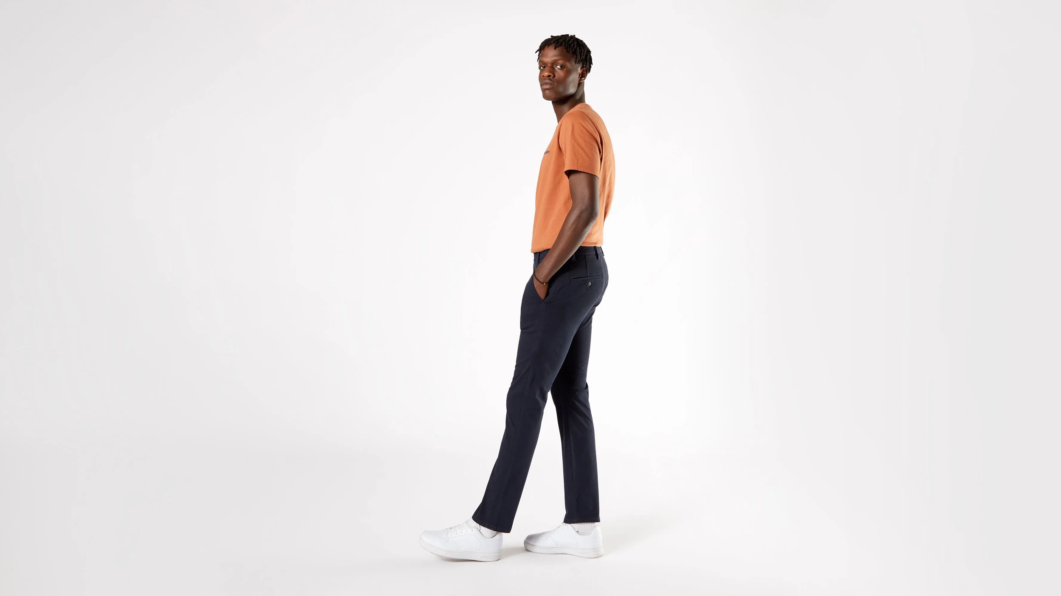 Men's Skinny Fit Supreme Flex Alpha Khaki Pants