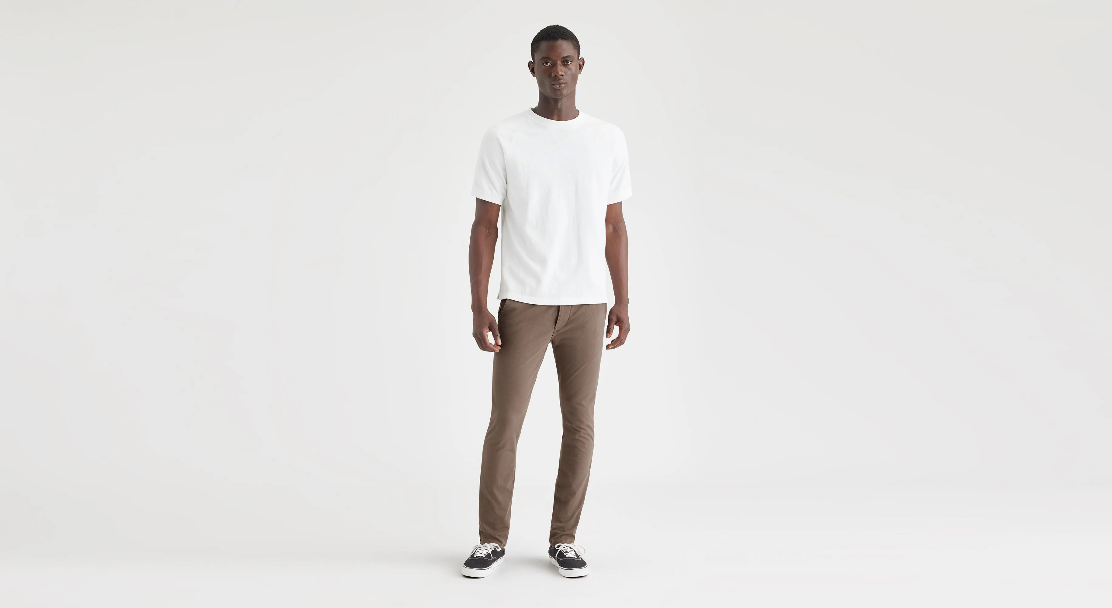 Men's Skinny Fit Supreme Flex Alpha Khaki Pants