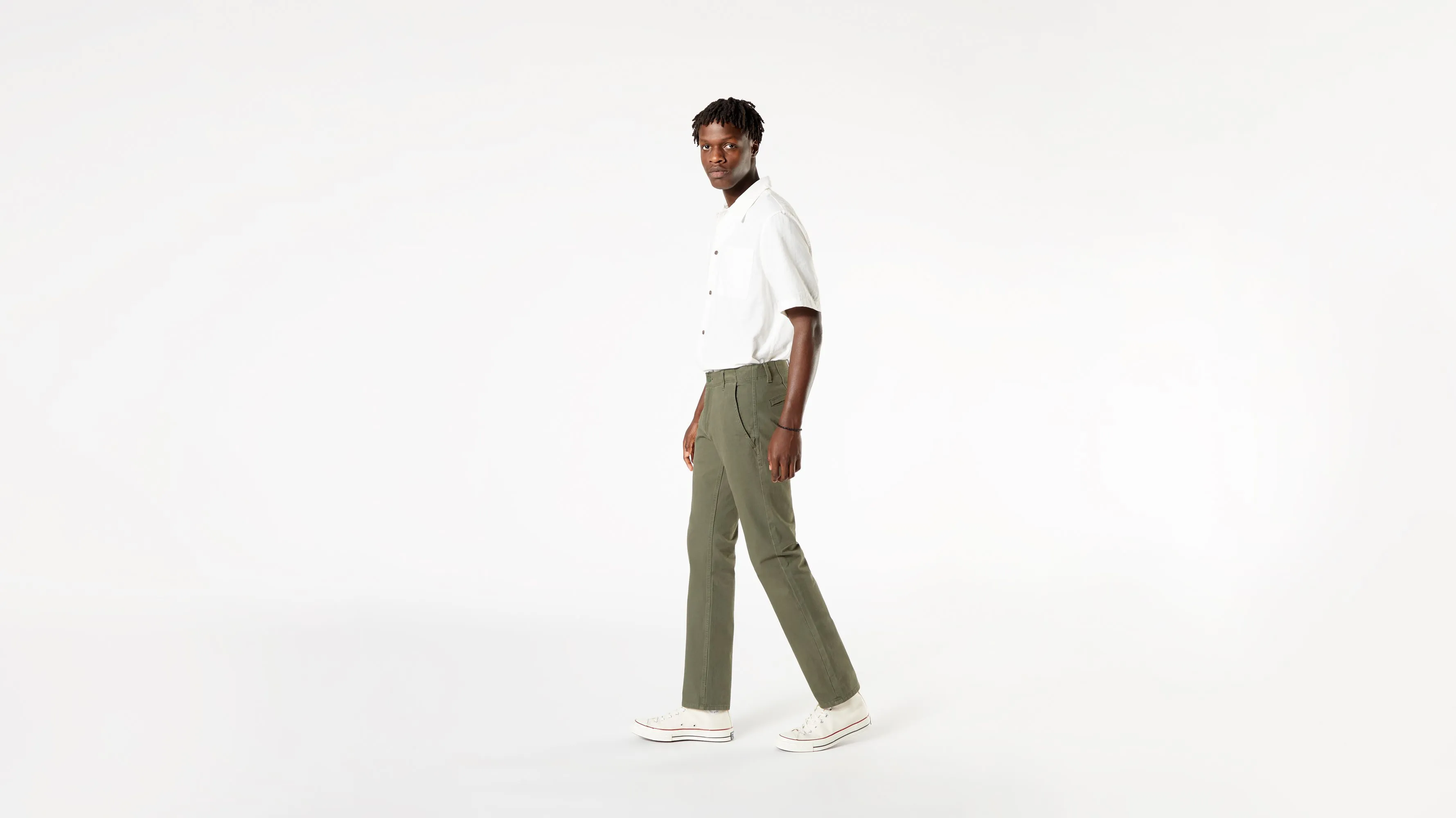 Men's Slim Fit Smart 360 Flex Alpha Khaki Pants