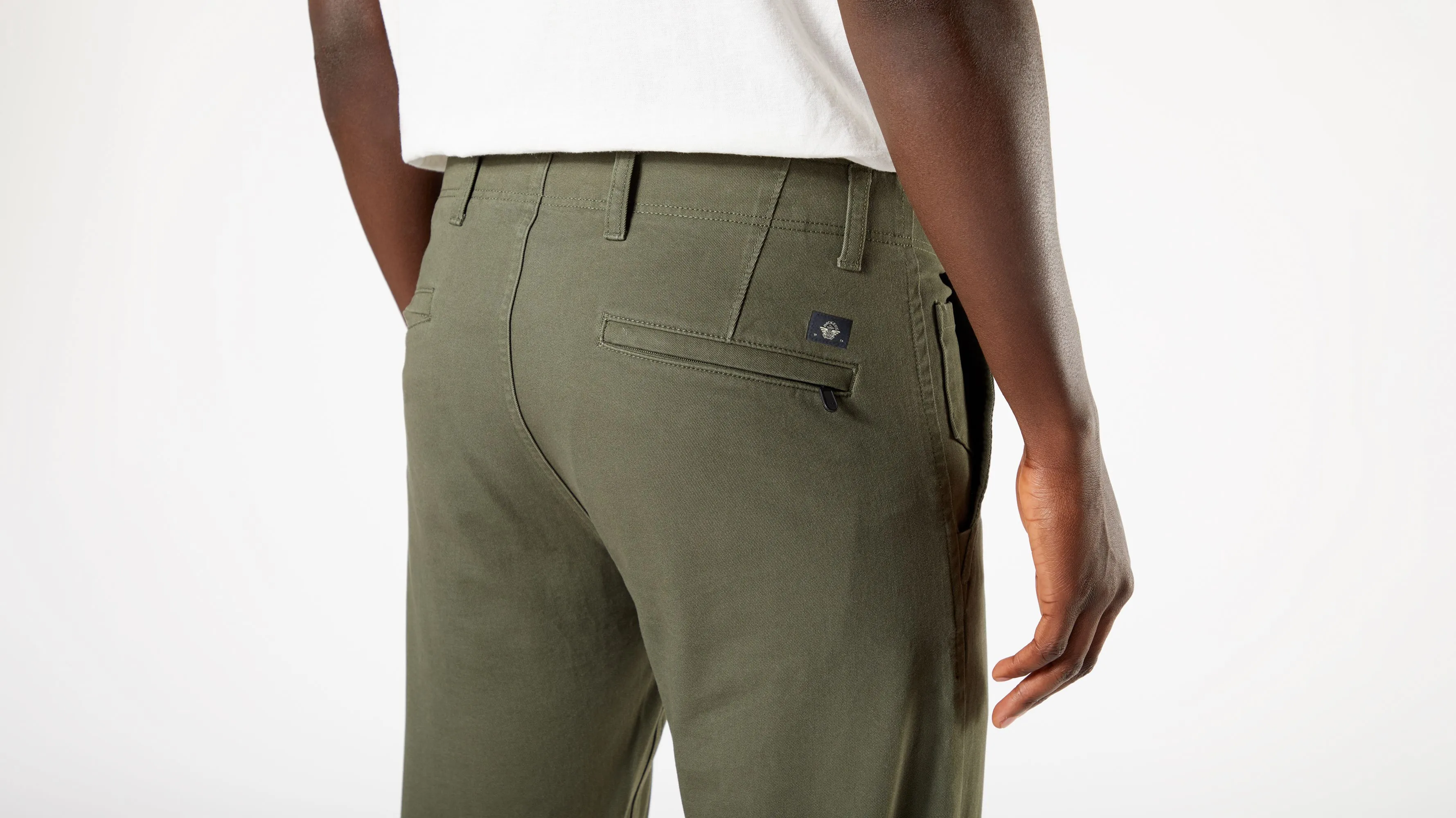 Men's Slim Fit Smart 360 Flex Alpha Khaki Pants