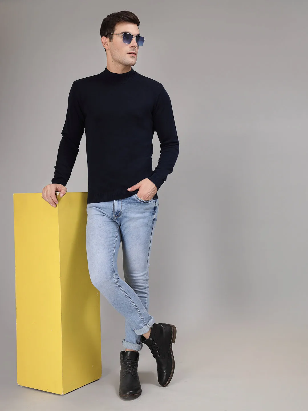 Style Quotient Men Solid Navy Knitted Regular Sweater