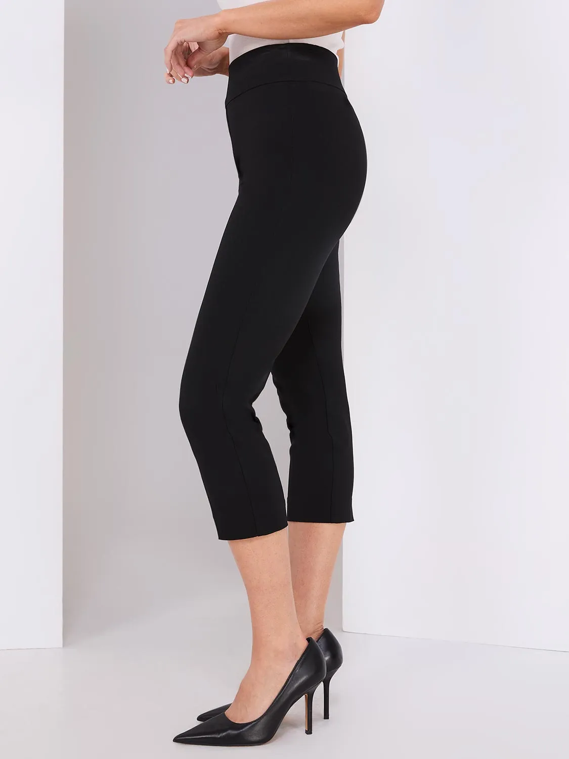 'Tummy Tuck' Capri Pants