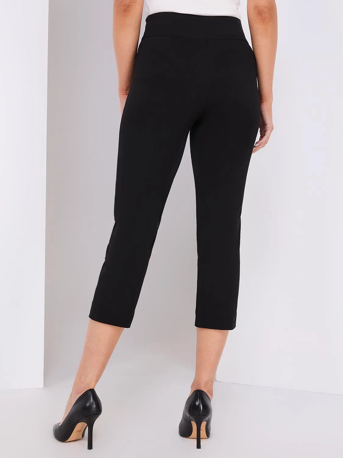 'Tummy Tuck' Capri Pants