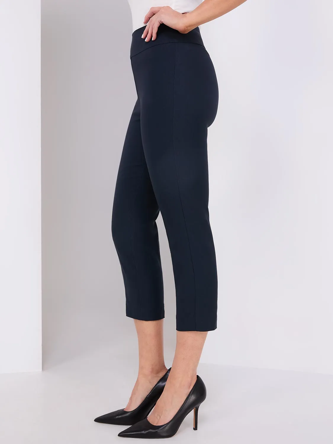 'Tummy Tuck' Capri Pants